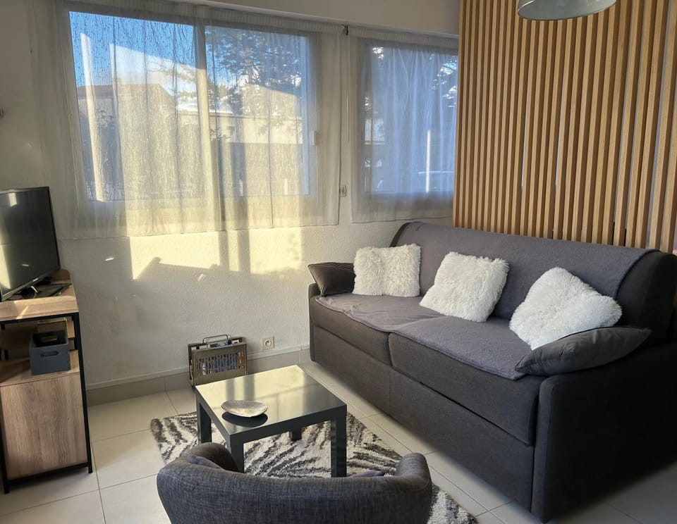 LA BAULE : STUDIO MER EN REZ DE JARDIN Apartment in La Baule-Escoublac