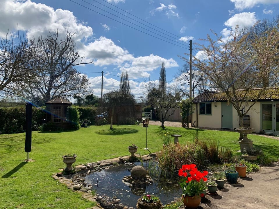 The Nest at Walnut Cottage House in Taunton Deane