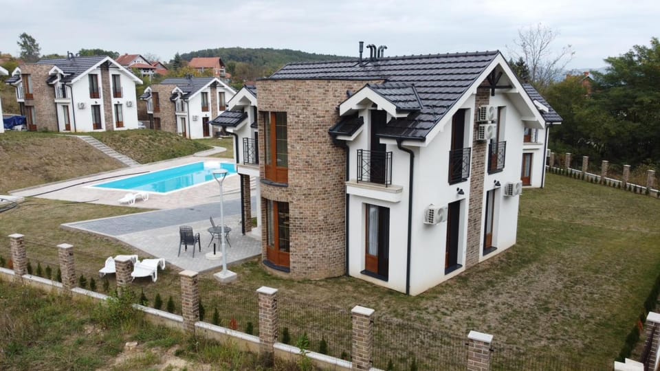 Crown house Apartment hotel in Serbia