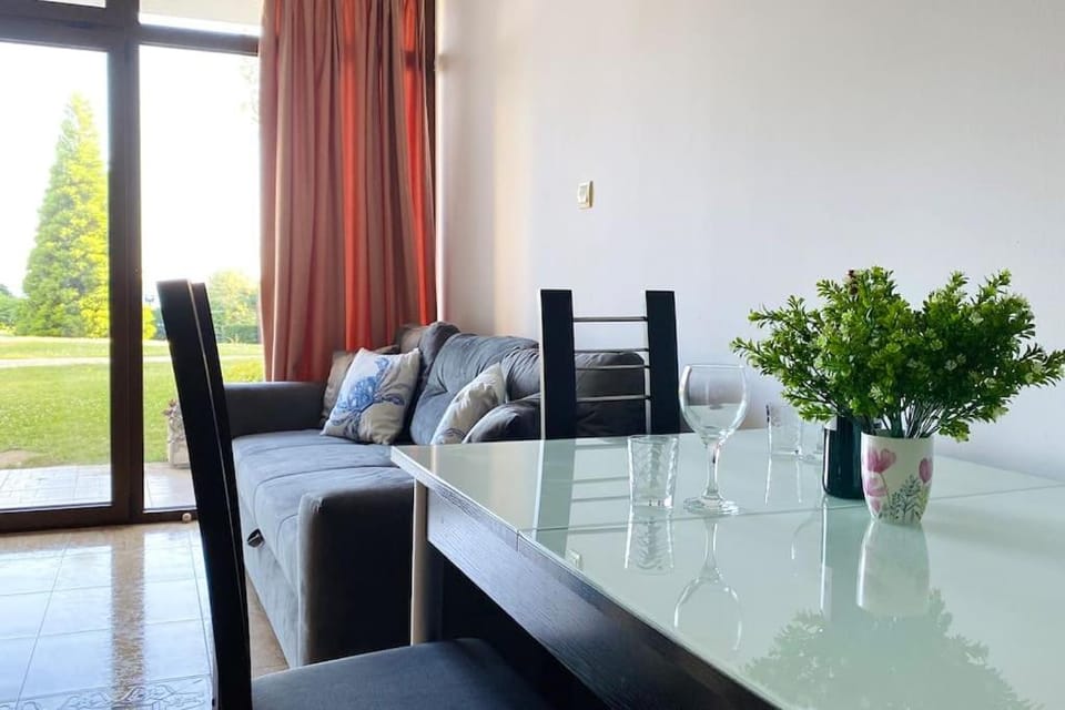 APARTELLO⊛com DIAMOND - private apartments near Marina Dinevi in Sveti Vlas Apartment hotel in Burgas Province