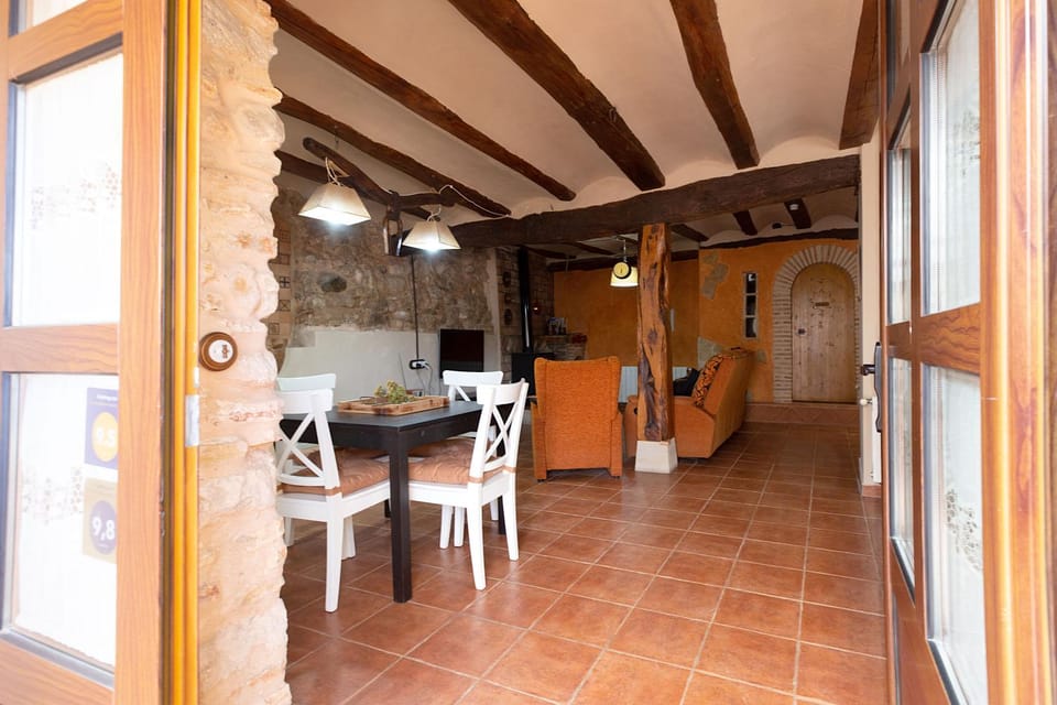Seating area, Dining area