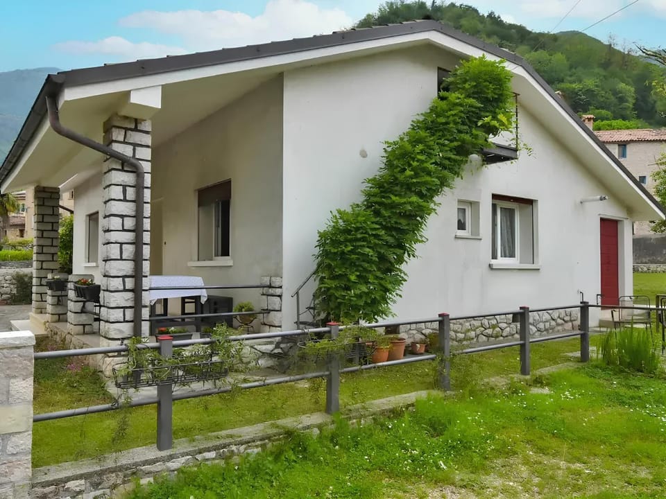 Property building, Garden, Garden view