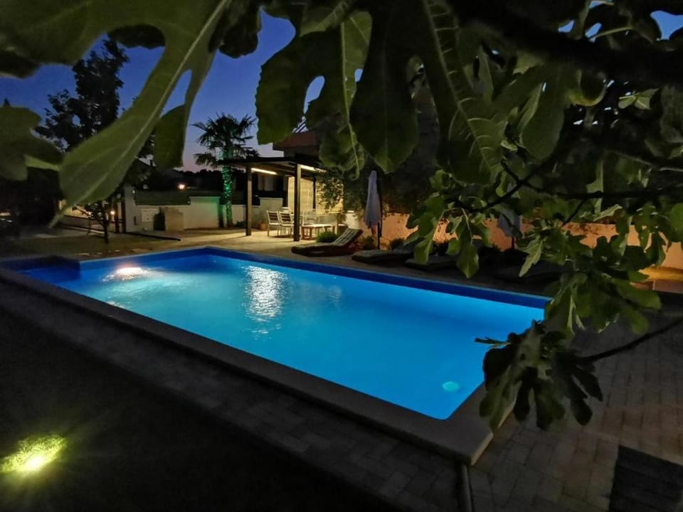 Apartment with pool Adria Apartment in Istria County