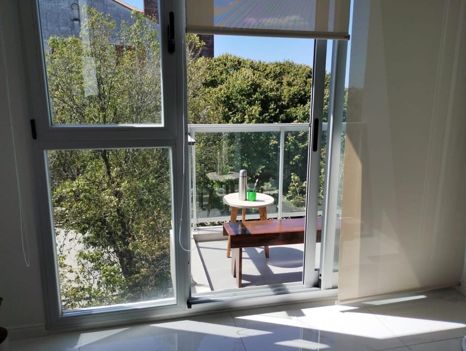Spring, Day, Natural landscape, Balcony/Terrace, Dining area