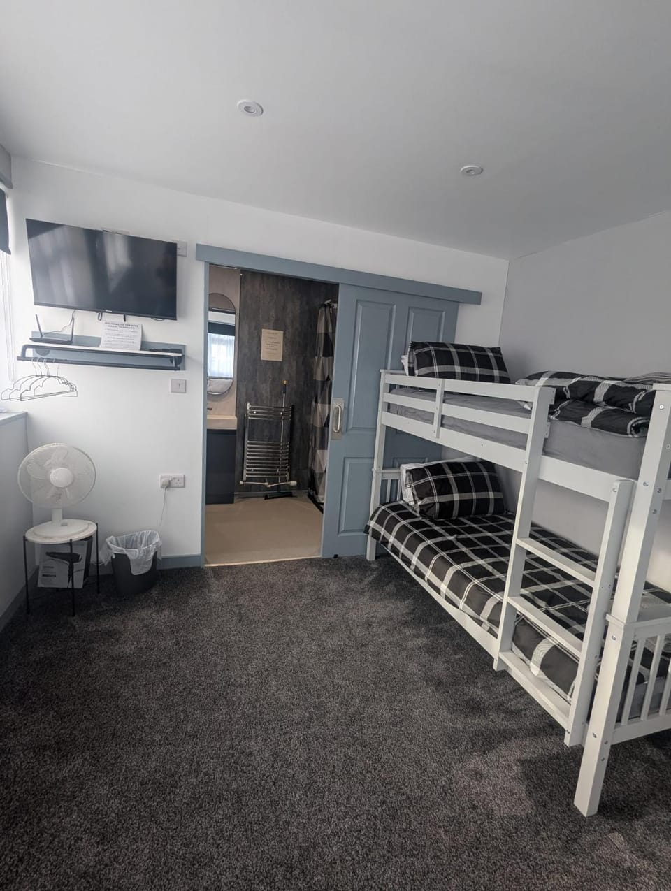 Bed, Bedroom, bunk bed