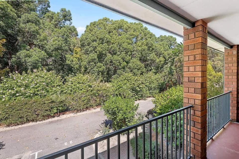 22 Heavenly Highgate 2 Bedrm & Parking-Walk to HBF Apartment in Perth