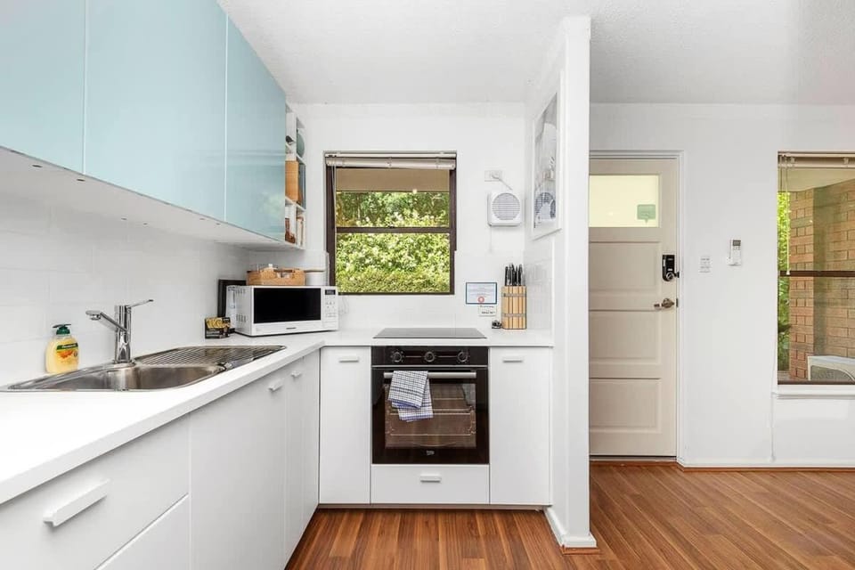 22 Heavenly Highgate 2 Bedrm & Parking-Walk to HBF Apartment in Perth