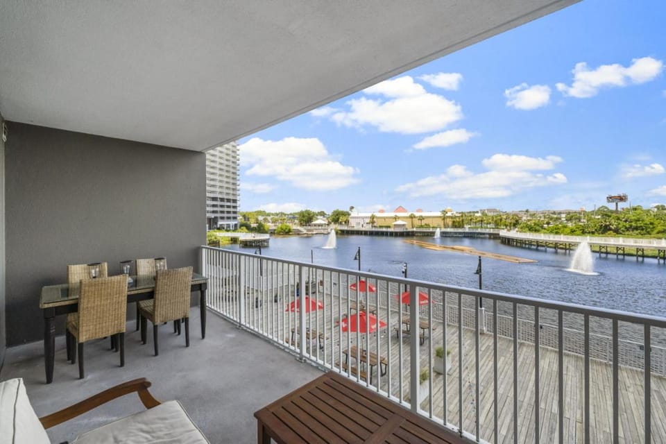 Stunning Views! located Steps 2 Beach, Restaurants & Shops! by Dolce Vita Getaways PCB Apartment in Panama City Beach