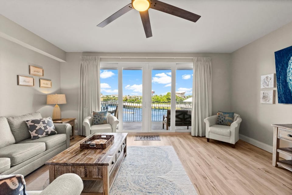 Stunning Views! located Steps 2 Beach, Restaurants & Shops! by Dolce Vita Getaways PCB Apartment in Panama City Beach