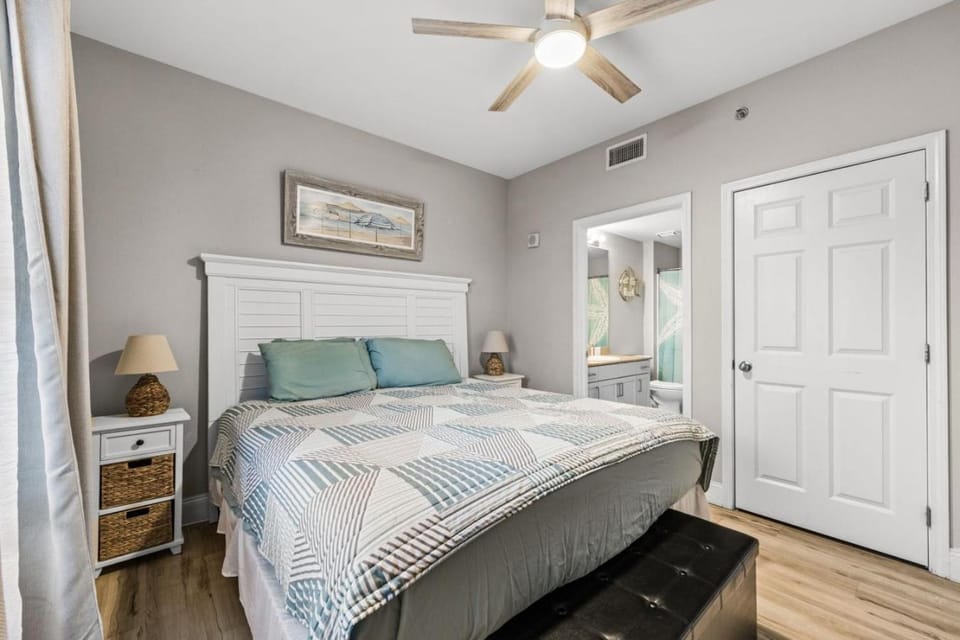 Stunning Views! located Steps 2 Beach, Restaurants & Shops! by Dolce Vita Getaways PCB Apartment in Panama City Beach