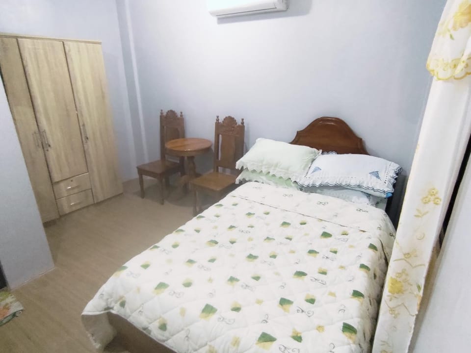 Bed, Photo of the whole room, Bedroom, wardrobe, air conditioner