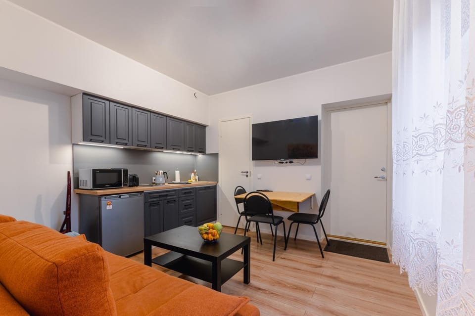 Kitchen or kitchenette, Living room