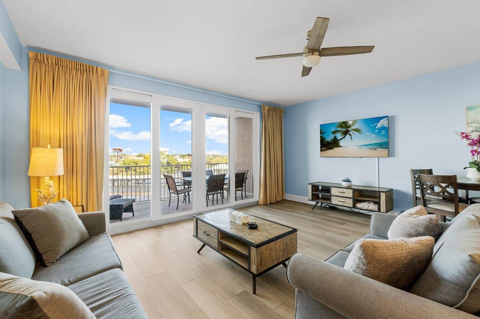 Lovely Resort Low Floor Condo! Just Steps to the Beach & Restaurants! by Dolce Vita Getaways PCB Apartment in Panama City Beach