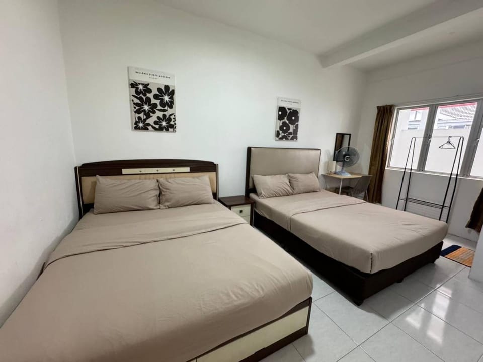 Aufa Homestay at Emerald Avenue Brinchang Apartment in Brinchang