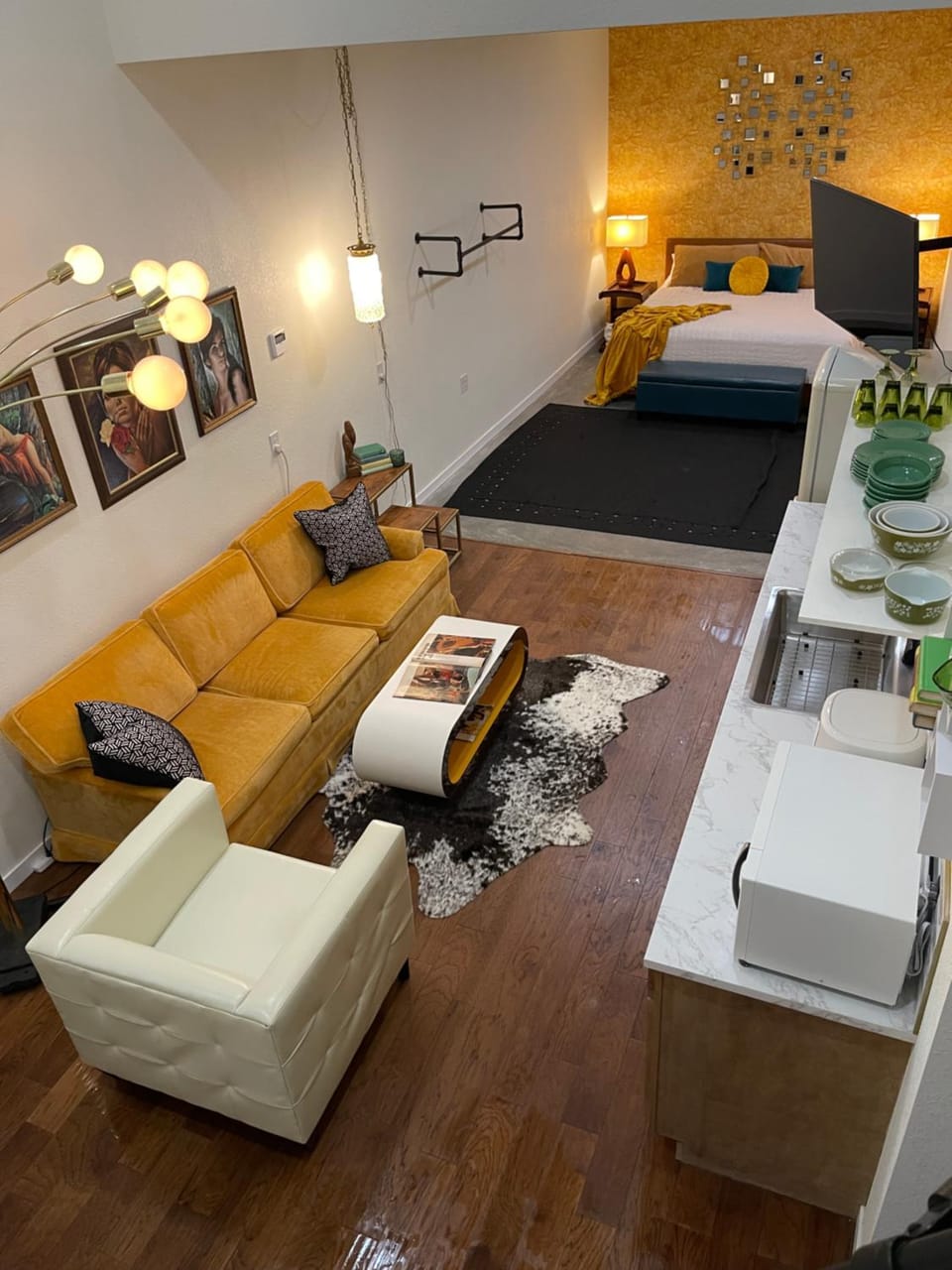 Living room, Photo of the whole room