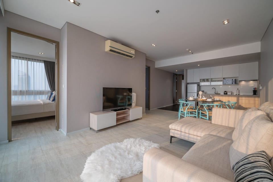 Large 3BR Veranda Pattaya Direct Beach Access Apartment in Pattaya City