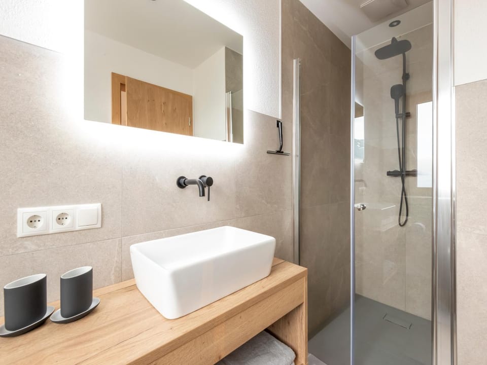 Shower, Bathroom, towels