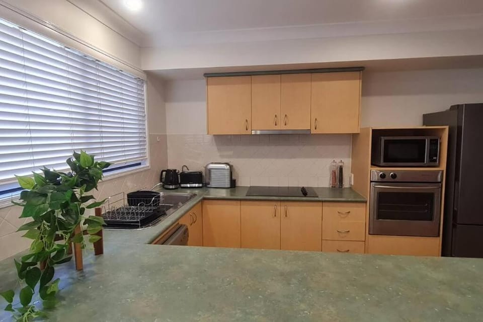 Coffee/tea facilities, Kitchen or kitchenette, dishwasher, minibar, pet friendly, stove, toaster