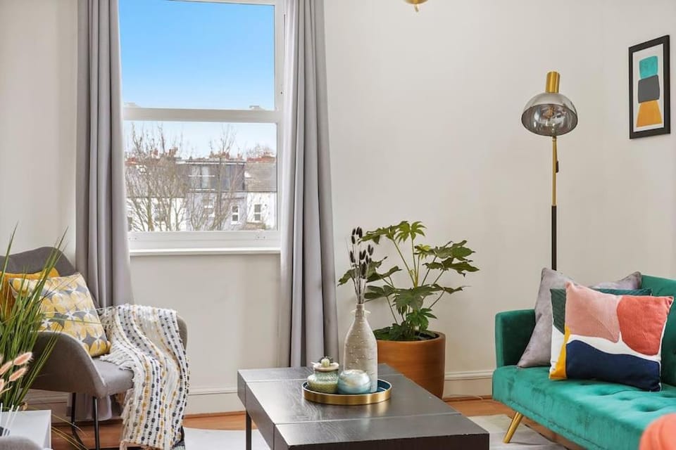 View (from property/room), Living room, Seating area