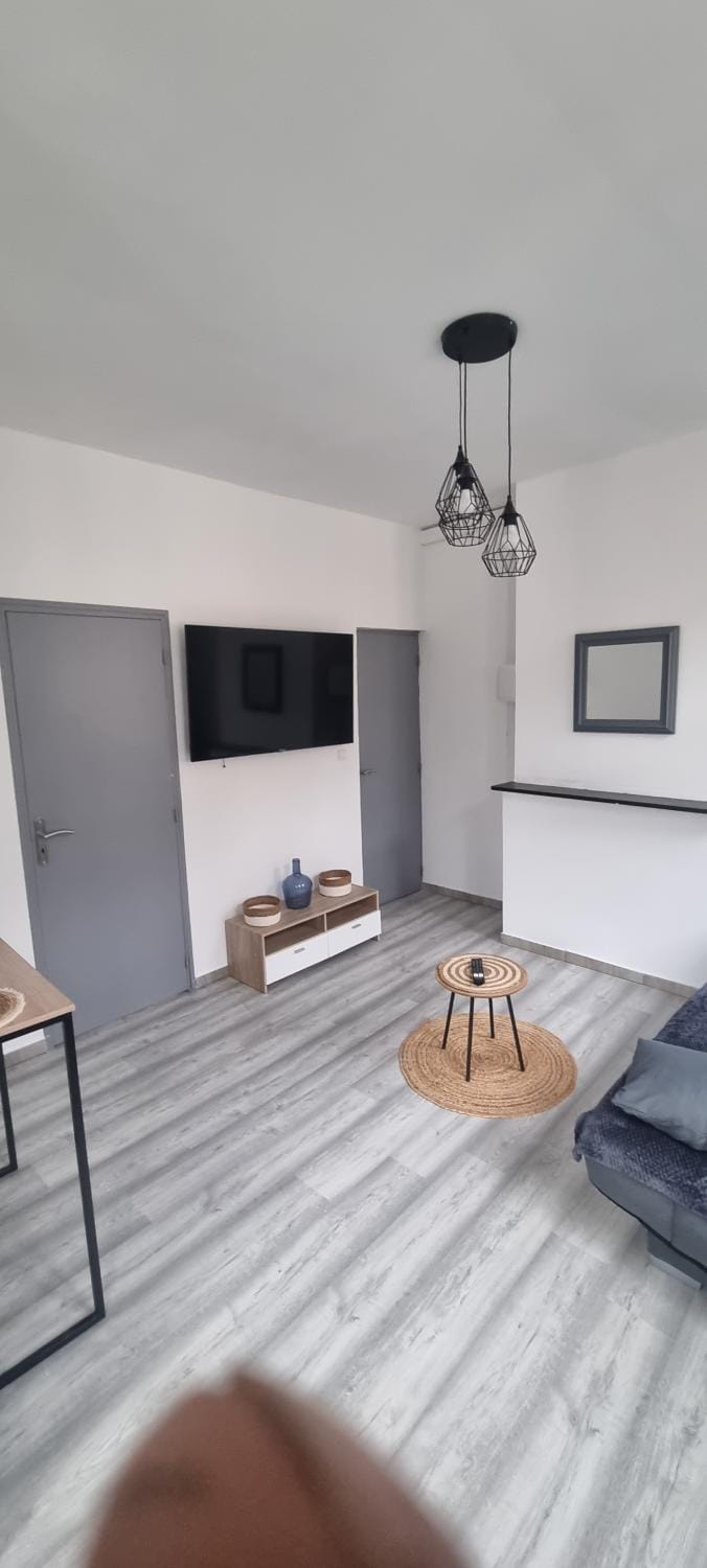 Air Cosy 2 Valenciennes gare prostitution refusée Apartment in Valenciennes