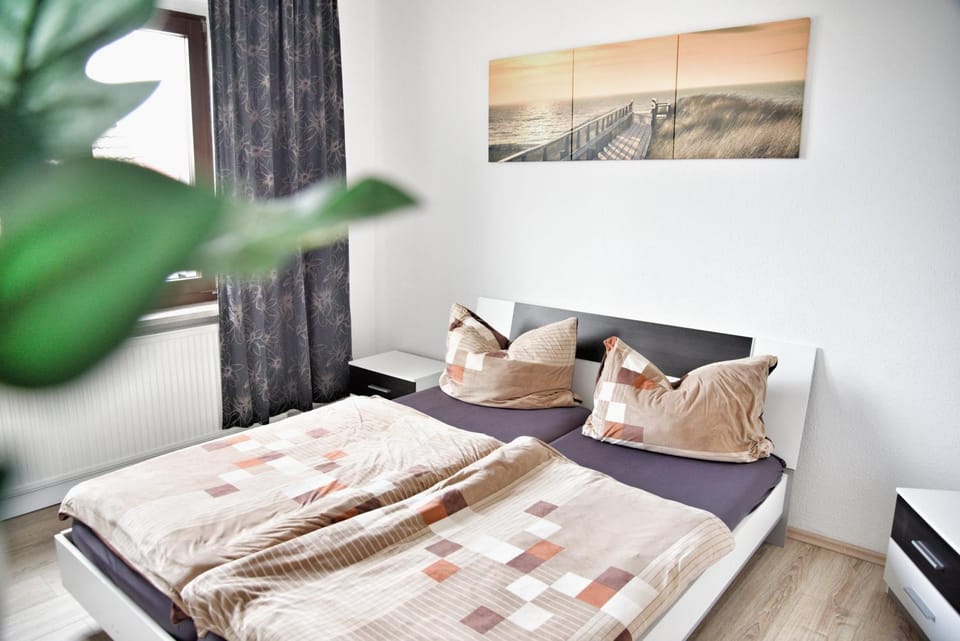 Property building, Living room, Bedroom