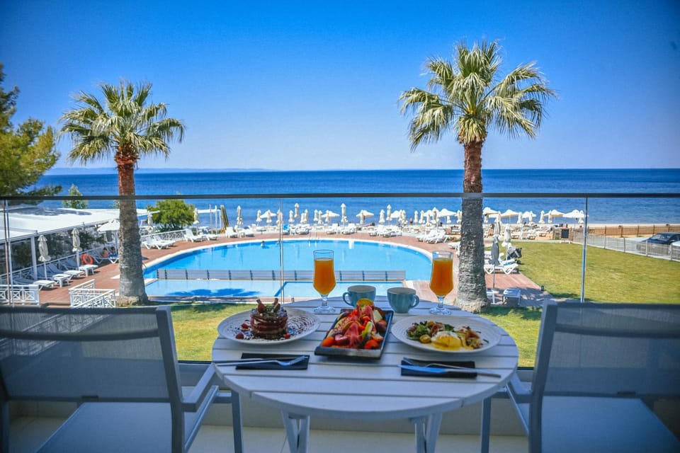 View (from property/room), Balcony/Terrace, Sea view