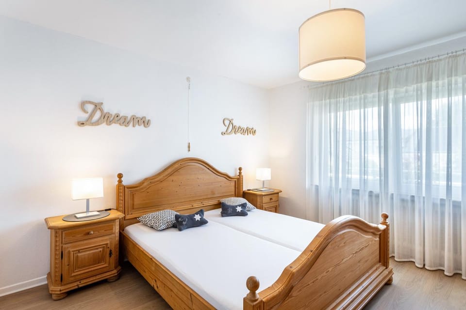 Living room, Bedroom