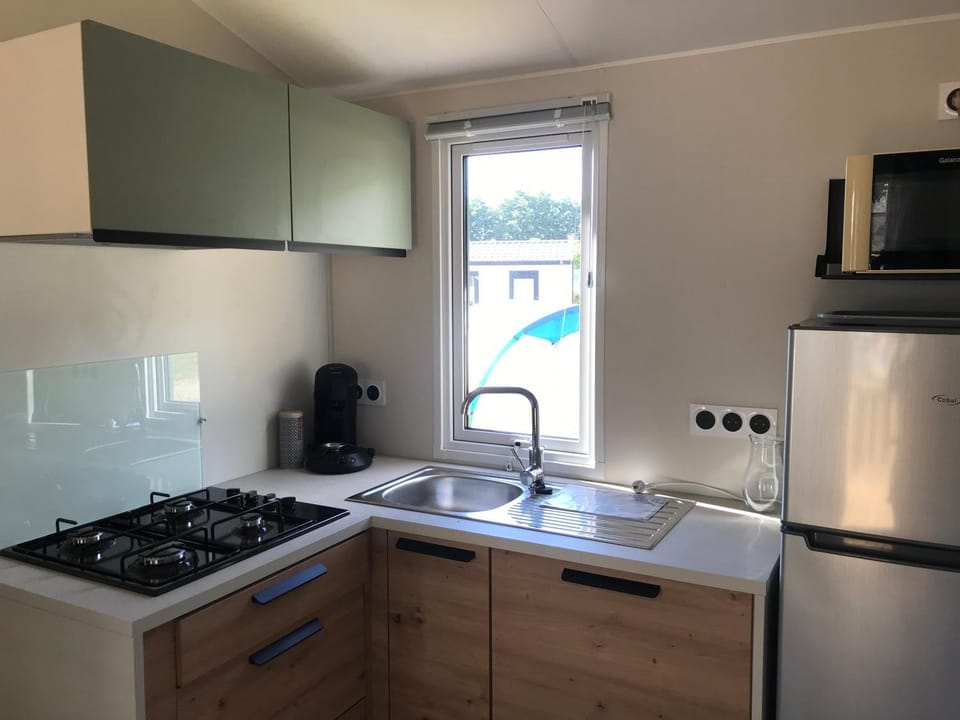 Mobile-home Pin Campground/ 
RV Resort in Normandy