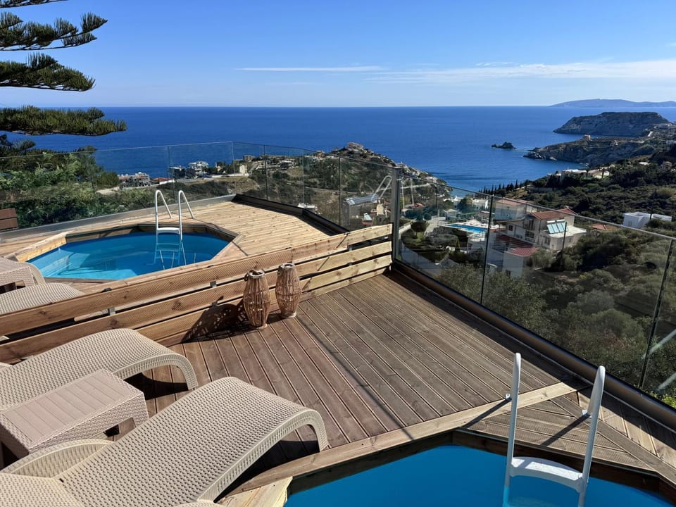 Sea view, Swimming pool