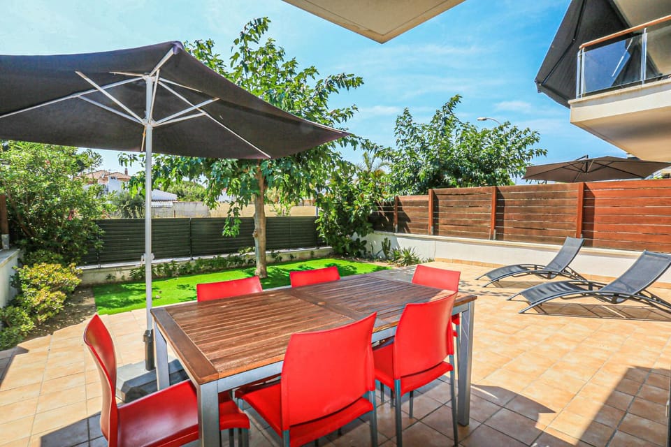 LITORAL COSTA DORADA - TROPICANA bajo Apartment in Cambrils