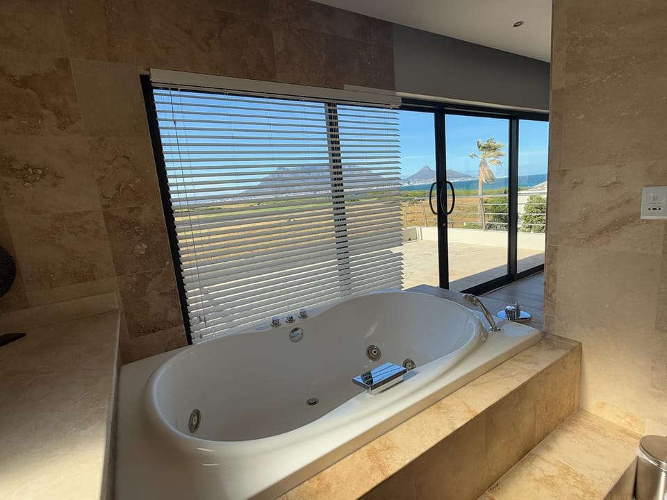 Sunset Kite & Golf Villa Villa in Cape Town