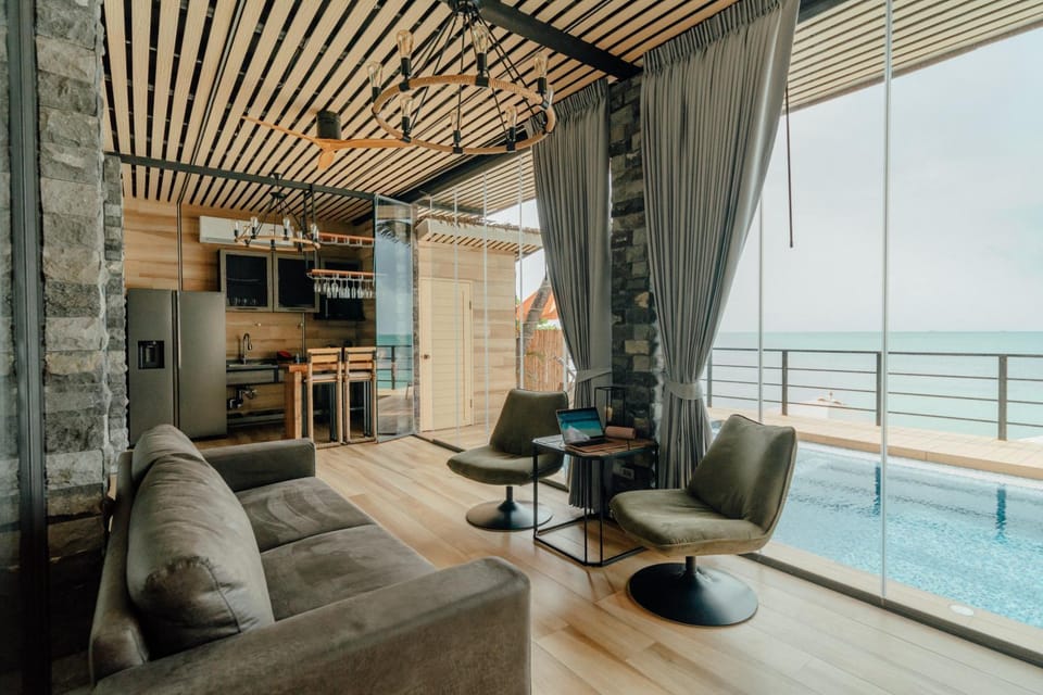 Absolute Beachfront Pool Villa with Rooftop Lounge & Sunset Views Villa in Ko Samui