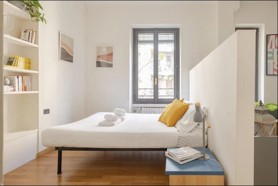 • Grazioso appartamento tra City Life e San Siro •  Apartment in Milan