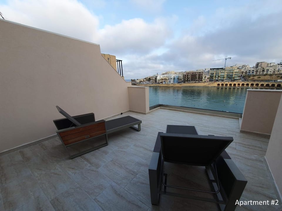 Marbella Holiday Apartments - Seafront - Wifi Apartment in Marsaskala