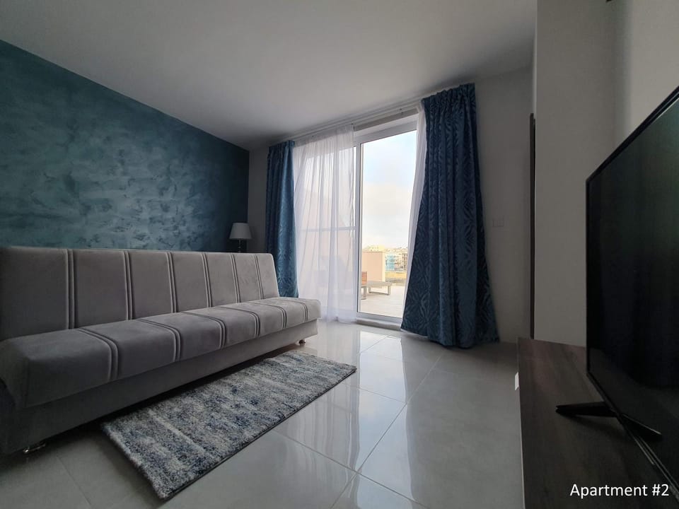 Marbella Holiday Apartments - Seafront - Wifi Apartment in Marsaskala