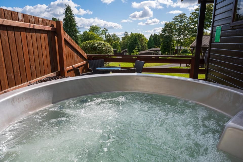 Natural landscape, Hot Tub, View (from property/room), Dining area