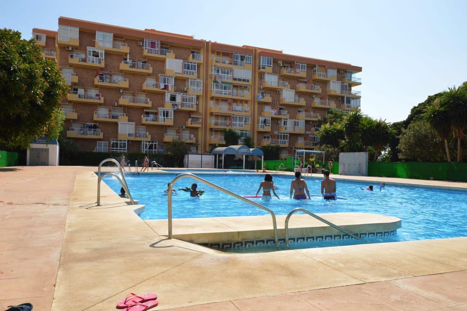 Precioso apartamento en Benalmádena, piscinas, recep 24 horas Apartment in Benalmadena