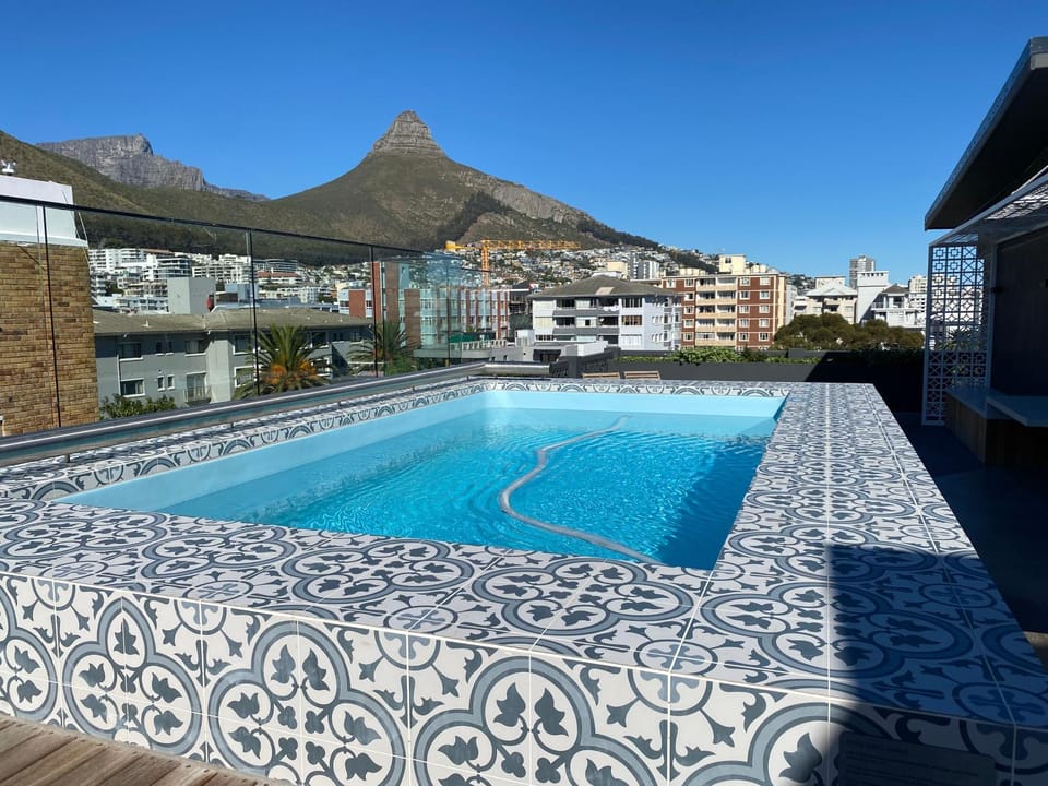 Mountain view, Pool view, Swimming pool