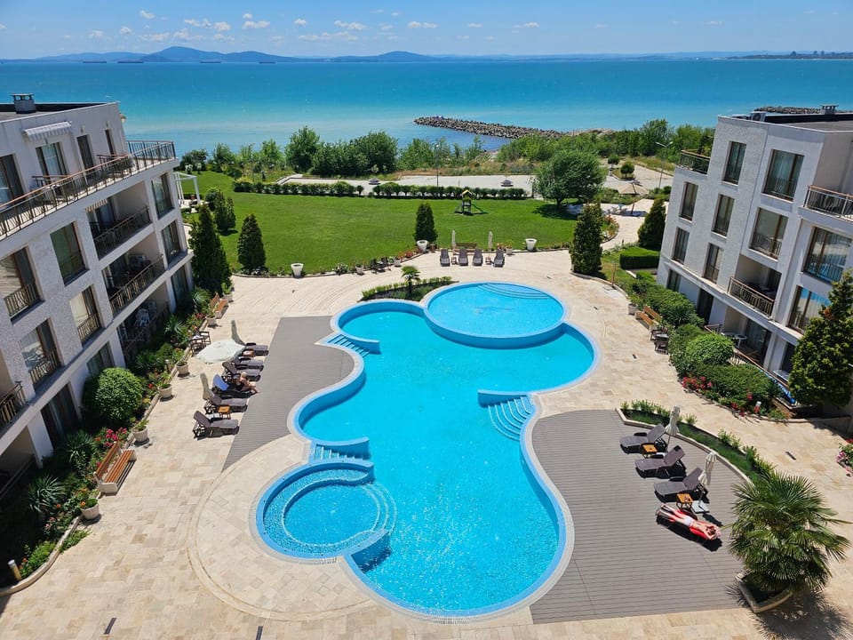 Sea view, Swimming pool