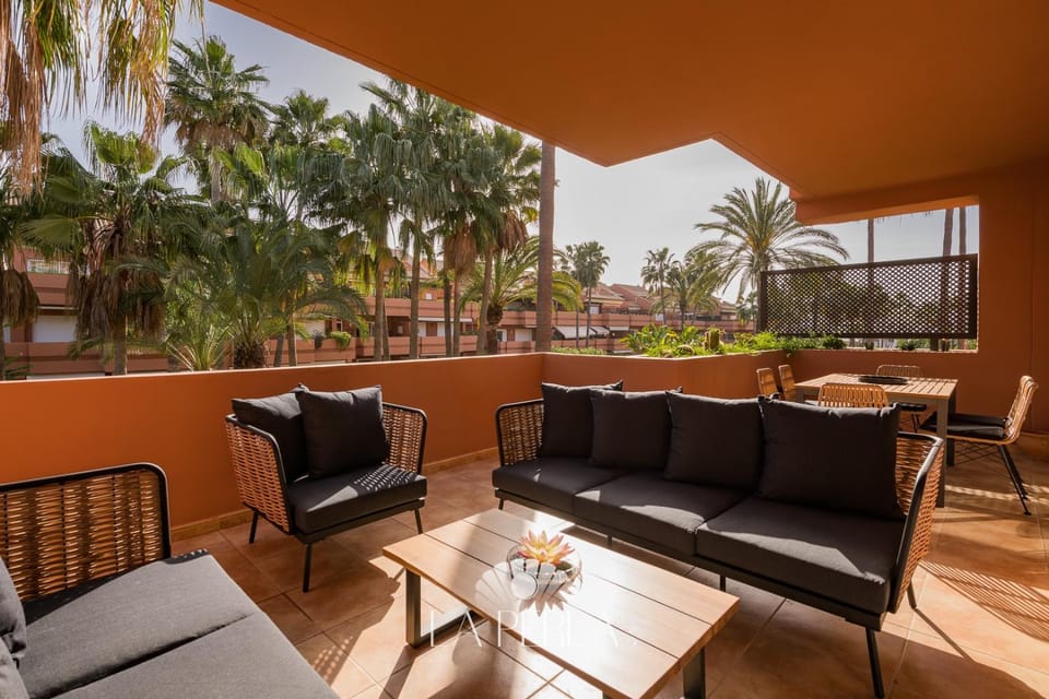 View (from property/room), Balcony/Terrace, Garden view