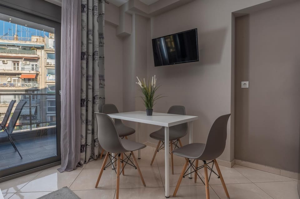 Antigonidon Square 4 Apartment in Thessaloniki