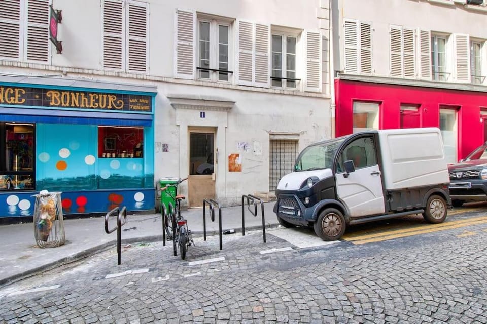 Cozy apartement heart of Montmartre & historic Paris Apartment in Paris