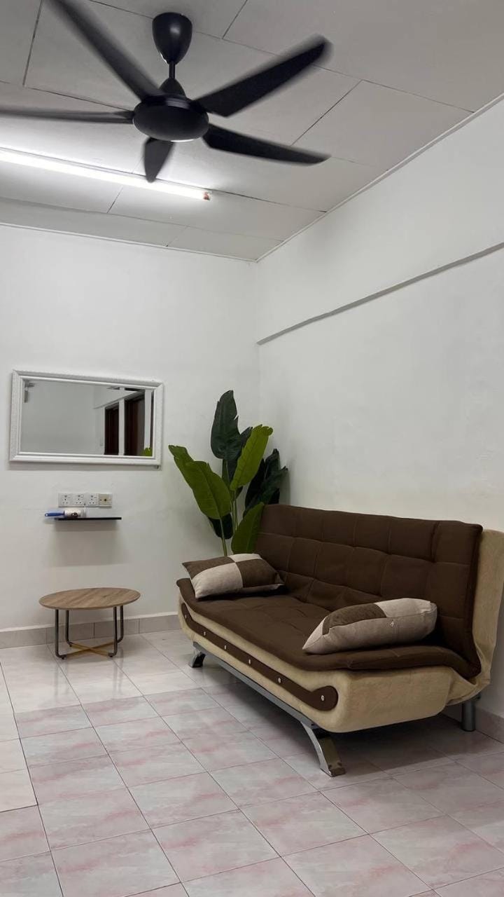 Qaseh Homestay Mutiara, Bandar Dato Onn, JB House in Johor Bahru