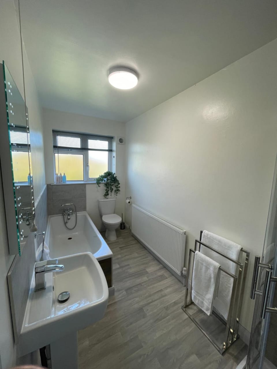 Shower, Bathroom, Bath, towels