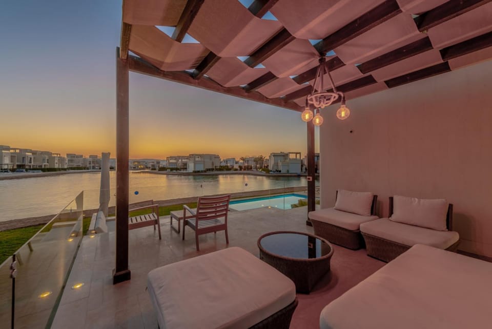 Ascot Bay, Premium 5BR Lagoon Beach House & Pool in Tawila, El Gouna Villa in Hurghada
