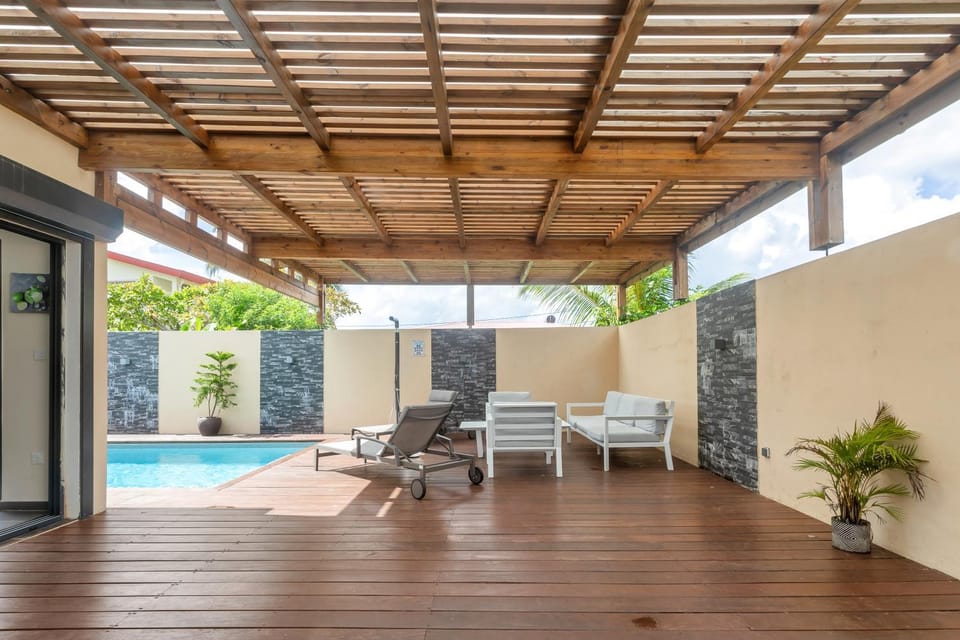 Les Villas Jasmin Standing Piscine Chauffée Jacuzzi 5 Ch 14 Pers Villa in Leeward Islands