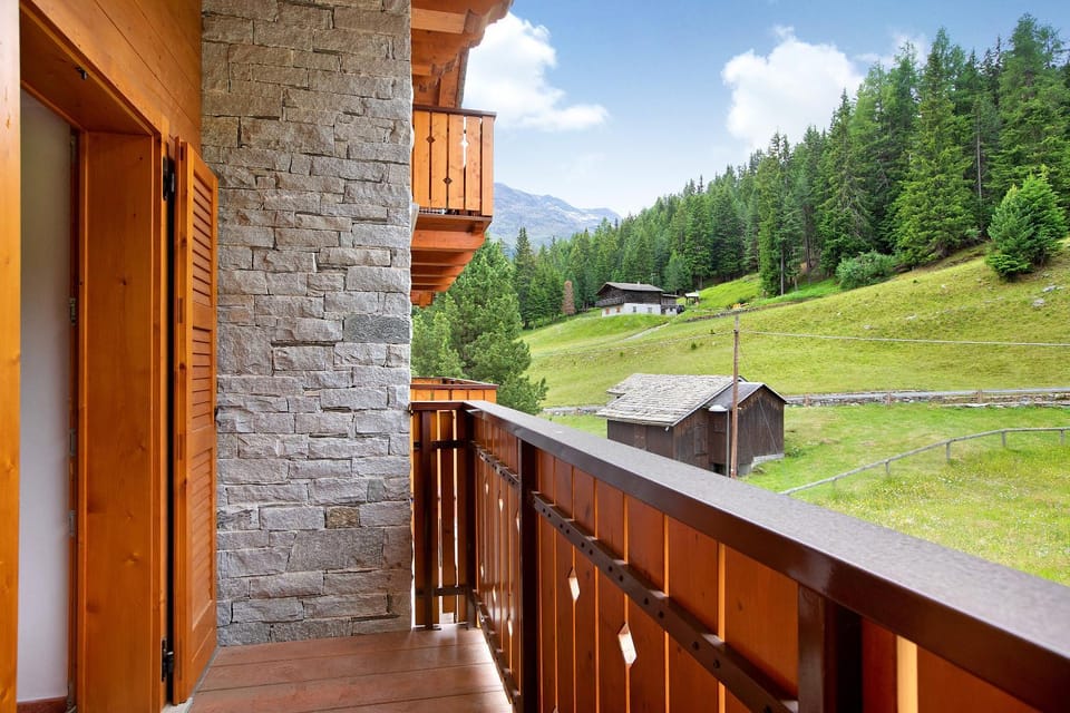 Property building, Living room