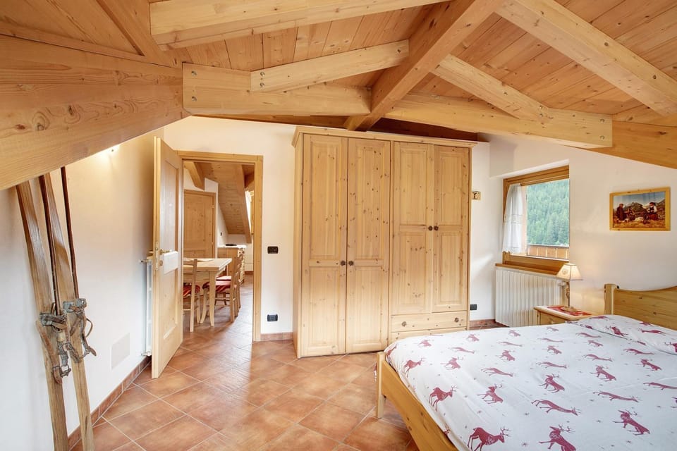 Property building, Living room, Bedroom