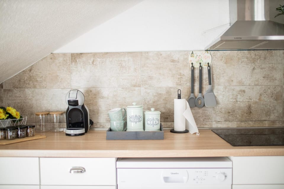 Coffee/tea facilities, Kitchen or kitchenette