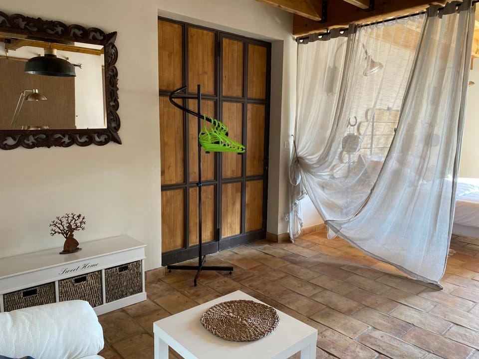 Bella Vida Bed and Breakfast in Arles